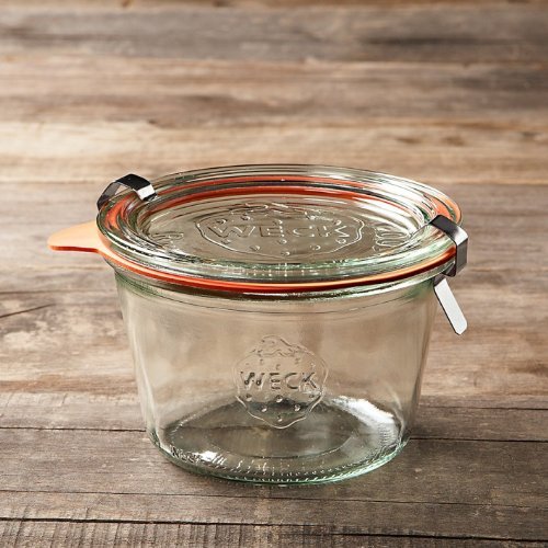 Weck 741 microwave-safe glass jar ideal for quick reheating and storage.
