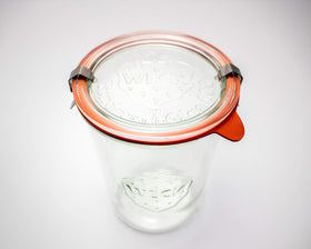 Weck 743 kitchen-storage jar line supports decluttered, organized pantries.