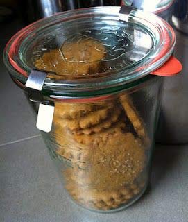 Weck Mold Jar gift set for thoughtful pantry organization