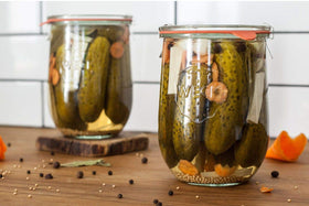 Large-capacity Weck Tulip Jar 1L for generous starter storage.