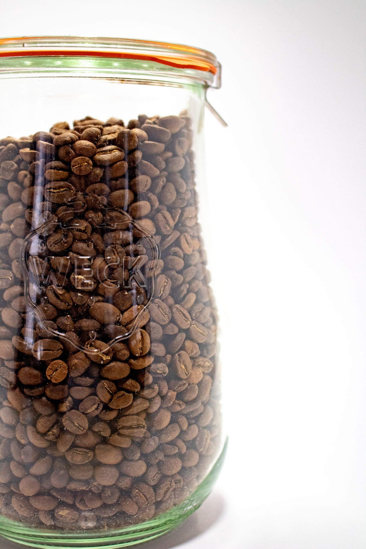 Weck Tulip jar supports canning and storage to organize dry goods.