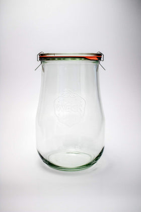 Weck Tulip jar makes a stylish gift for home cooks.