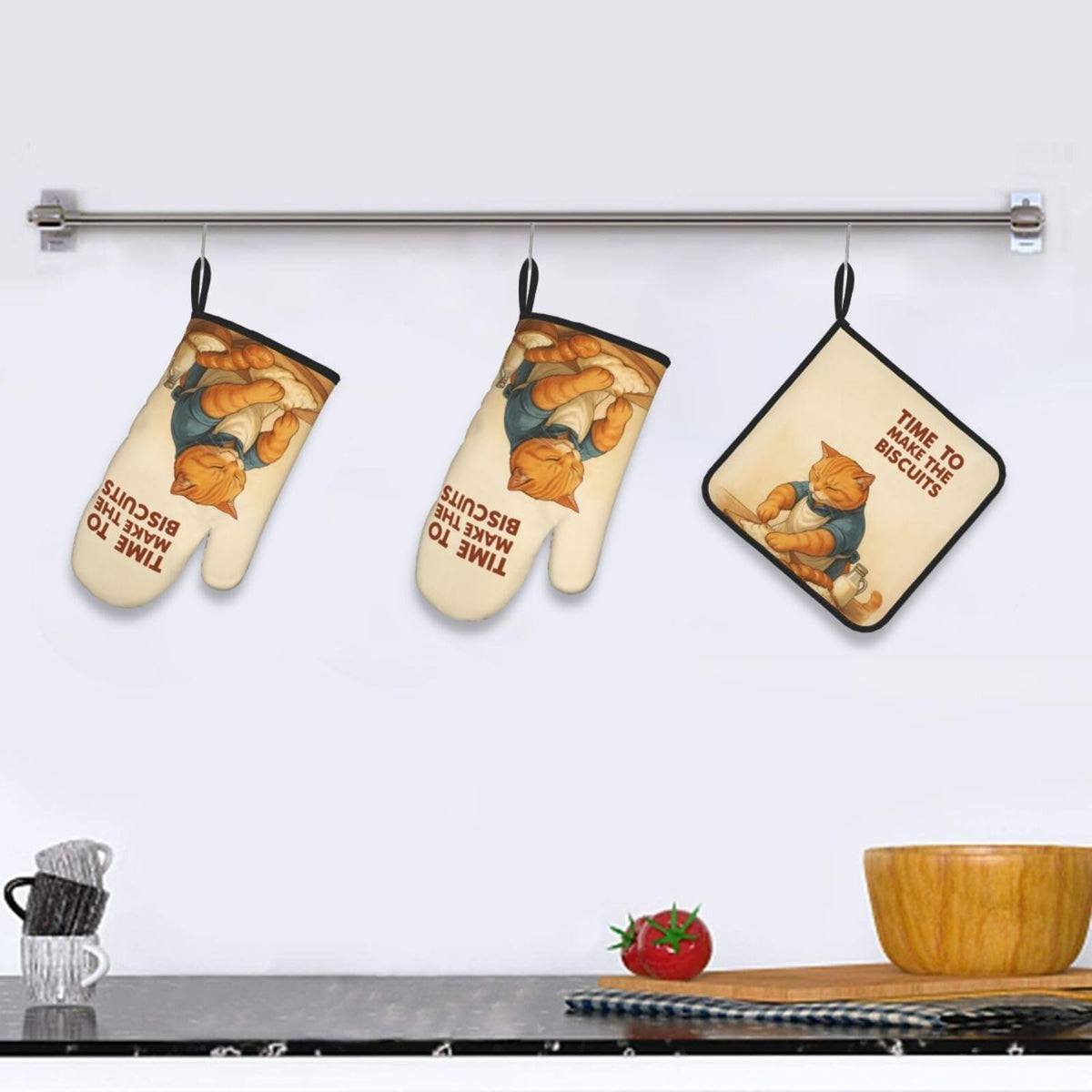 Weiscode cute cat oven mitt inside cotton lining for flexible grip.