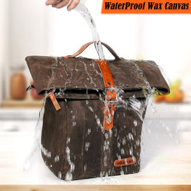 WELKINLAND wide-opening lunch bag giving easy access to containers.
