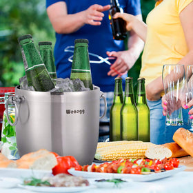 Three-liter capacity holds plenty of ice for gatherings