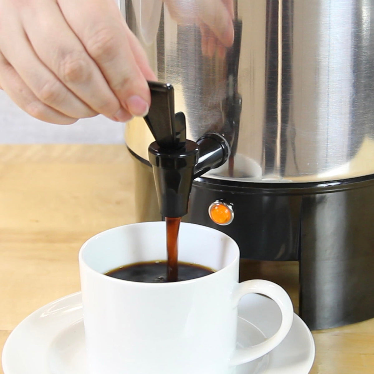 West Bend in-basket measuring guide helps precise coffee preparation