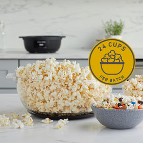 West Bend Stir Crazy popper with automatic reverse prevents kernel sticking.