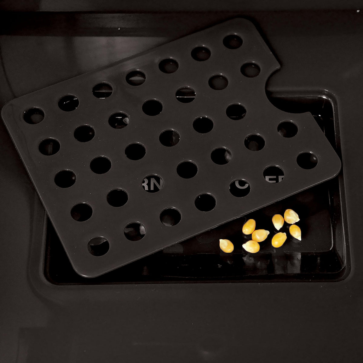 West Bend Stir Crazy popcorn popper kernel catcher tray keeps kernels contained