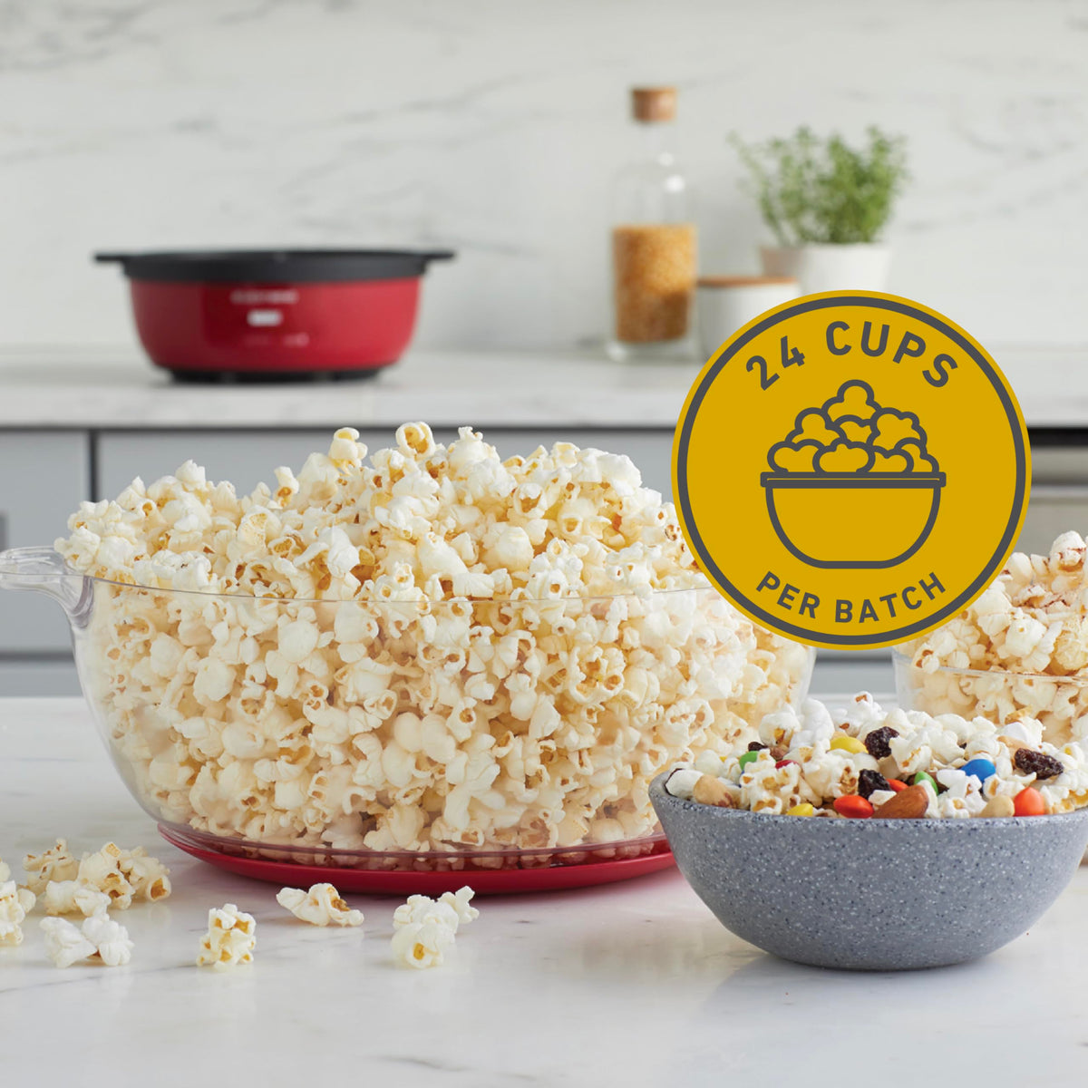 West Bend Stir Crazy motorized stir rod active during popping reduces kernels