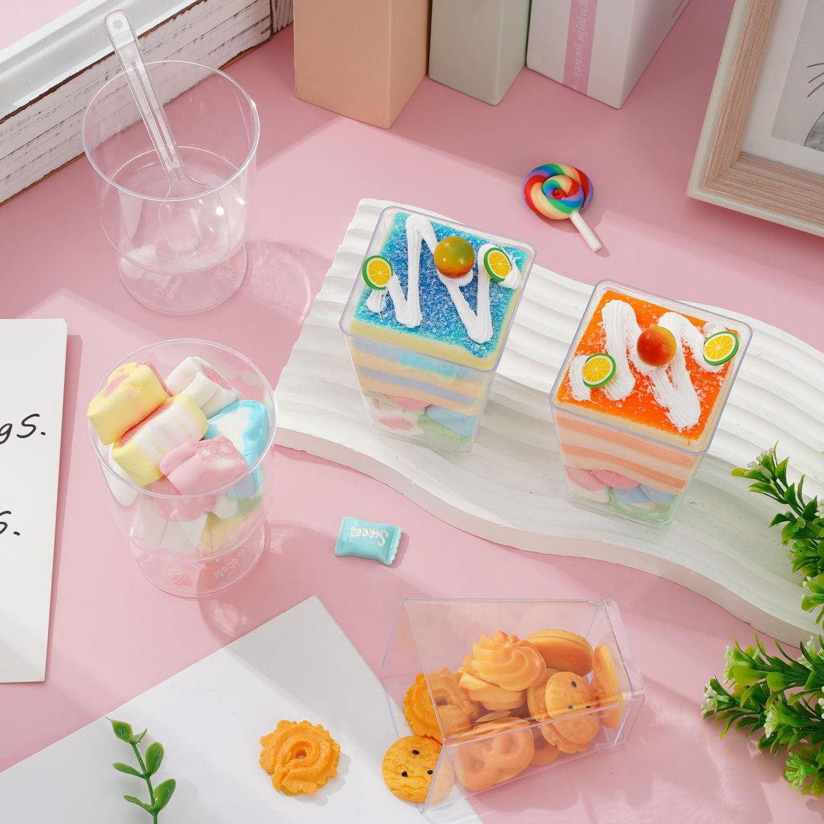 Whaline clear plastic dessert display to showcase treats