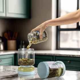 WhiteRhino detachable silicone strainer allows quick cleaning and flexible use.
