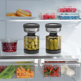 Juice separator feature helps distinct brine and solids during prep