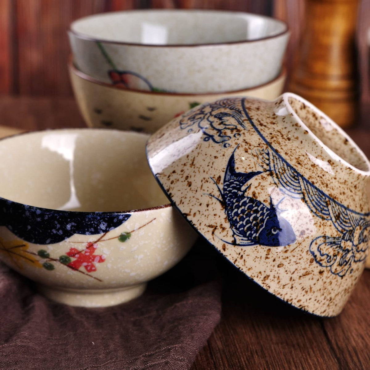 WHJY hand-painted floral bowl close-up highlighting glaze detail