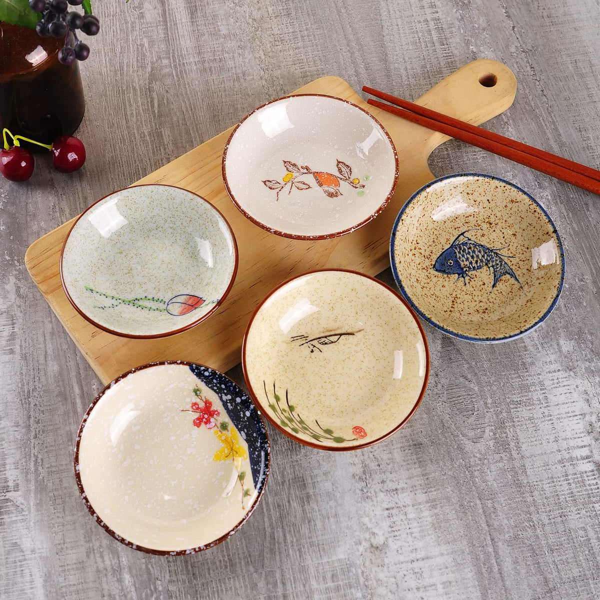 WHJY stackable design saves space for a compact table setting.