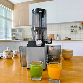 Whuto compact countertop juicer fits small kitchens