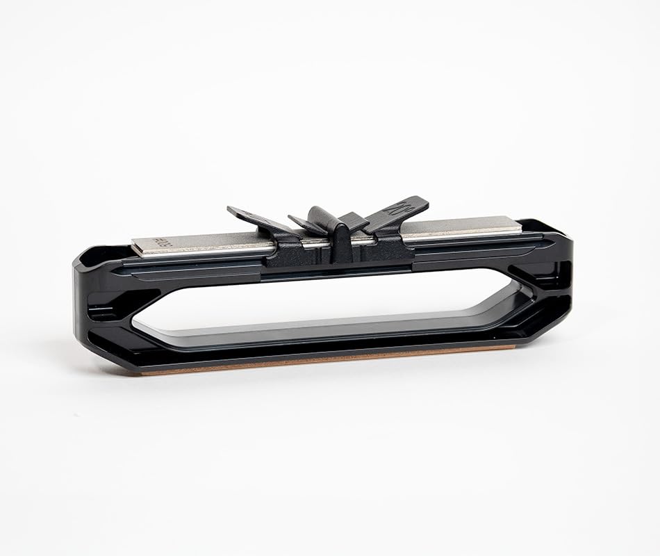 Wicked Edge Venture knife guide 15° for precise bevel control