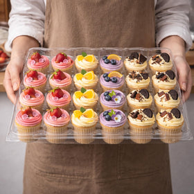 WIKDAY clear cupcake container highlights frosting while staying sturdy.