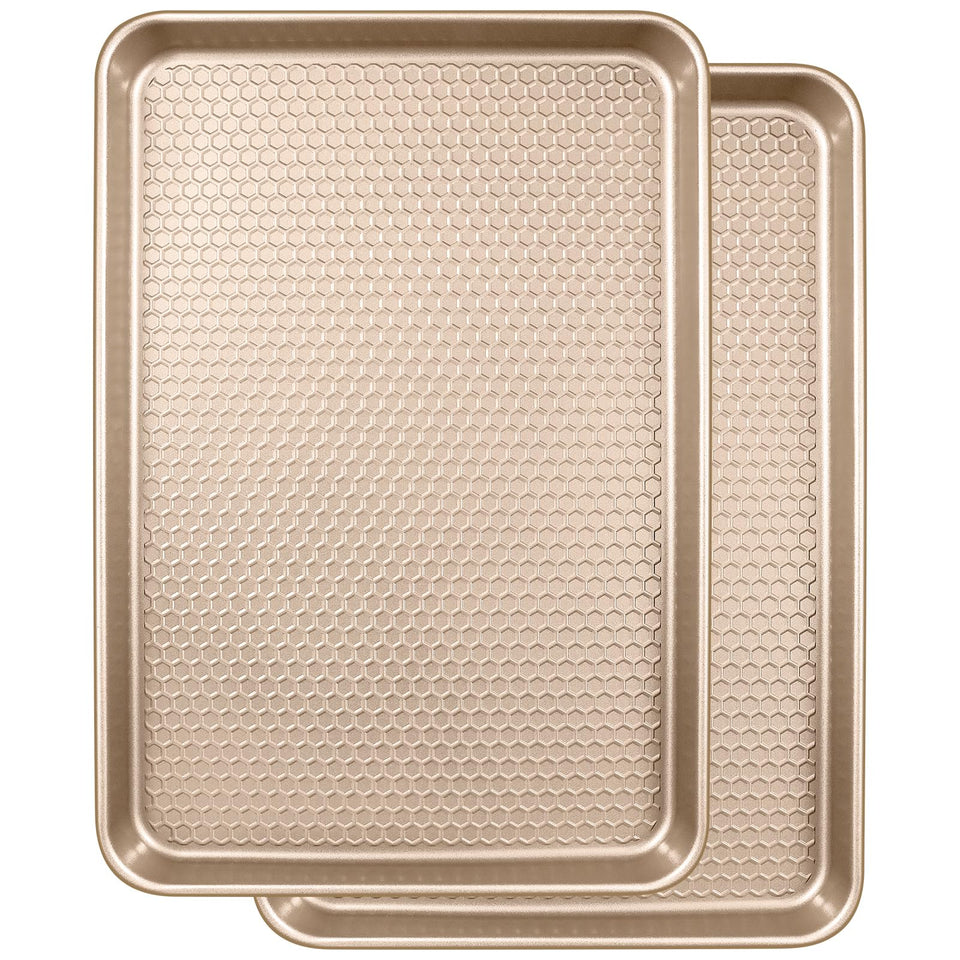 Wildone baking sheet set with honeycomb embossing for durable, even heat distribution.