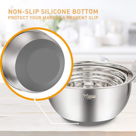 Wildone bowls feature interior measurement marks for accurate pouring.