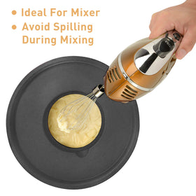 Wildone bowls with silicone non-slip bottoms stay steady during mixing.