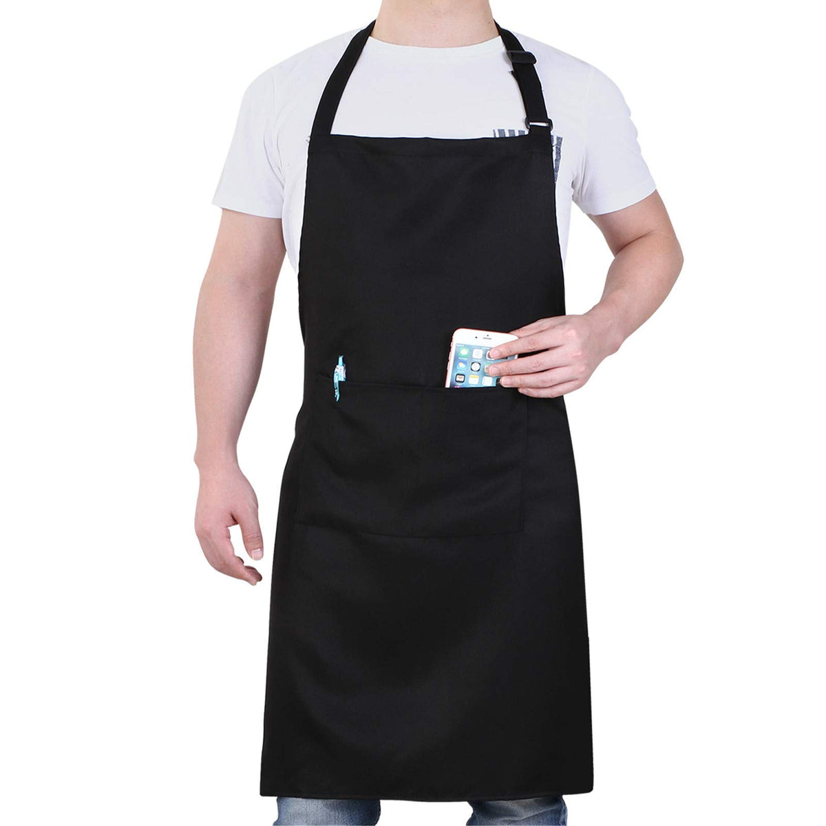 Will Well chef apron with large coverage protects outfits from spills and splatters.
