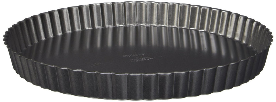 Wilton Excelle Elite tart pan with removable bottom, easy release for clean slices