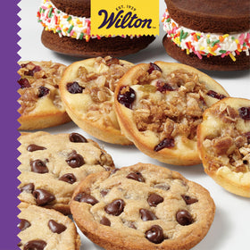 Decorated muffins showcase Wilton Gold pan's decorating versatility.