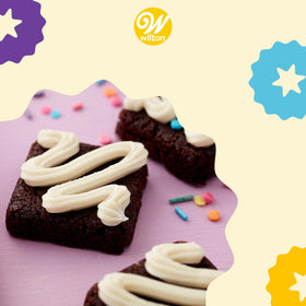 Wilton Platinum nonstick square pan features easy-release surface for desserts.