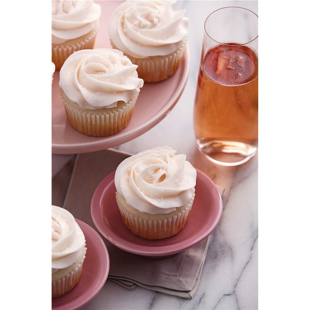 Wilton Tips Star 2110 silver finish delivers smooth piping results.