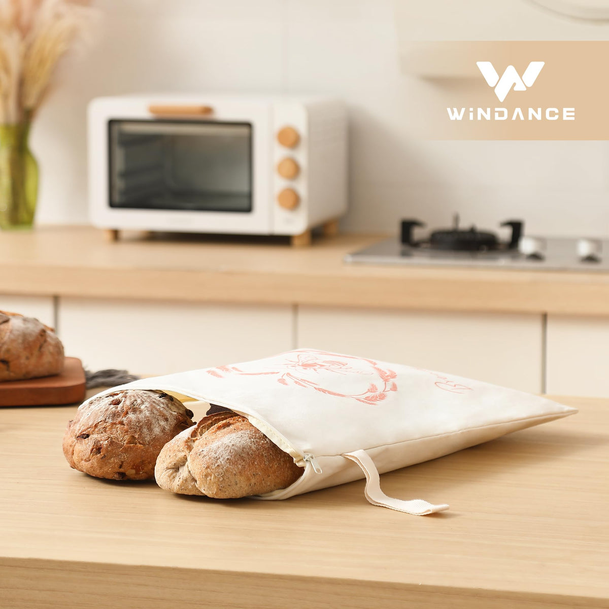 WiNDANCE Wipe-clean surface makes maintenance quick after baking session
