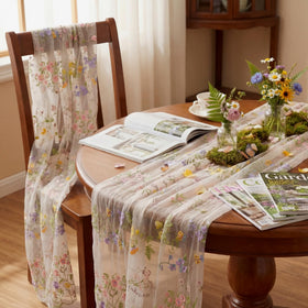 Windkream 23.6 by 120 inch length ideal for long tables and banquets.