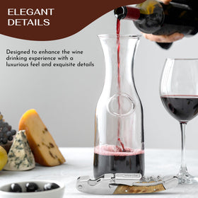 Wine Chic integrated foil cutter cleanly removes sealing.