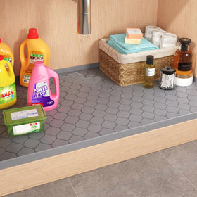 Winisok protective tray reduces risk of leaks and stains in storage areas.