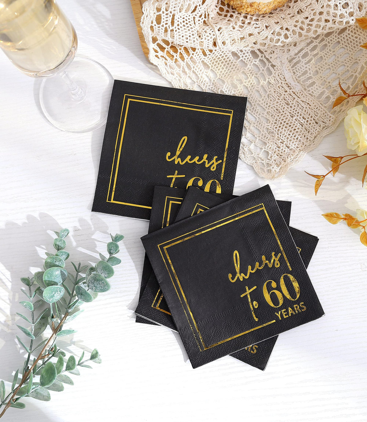 Winoo Cheers to Years napkins 3-ply closeup show premium softness and absorbency