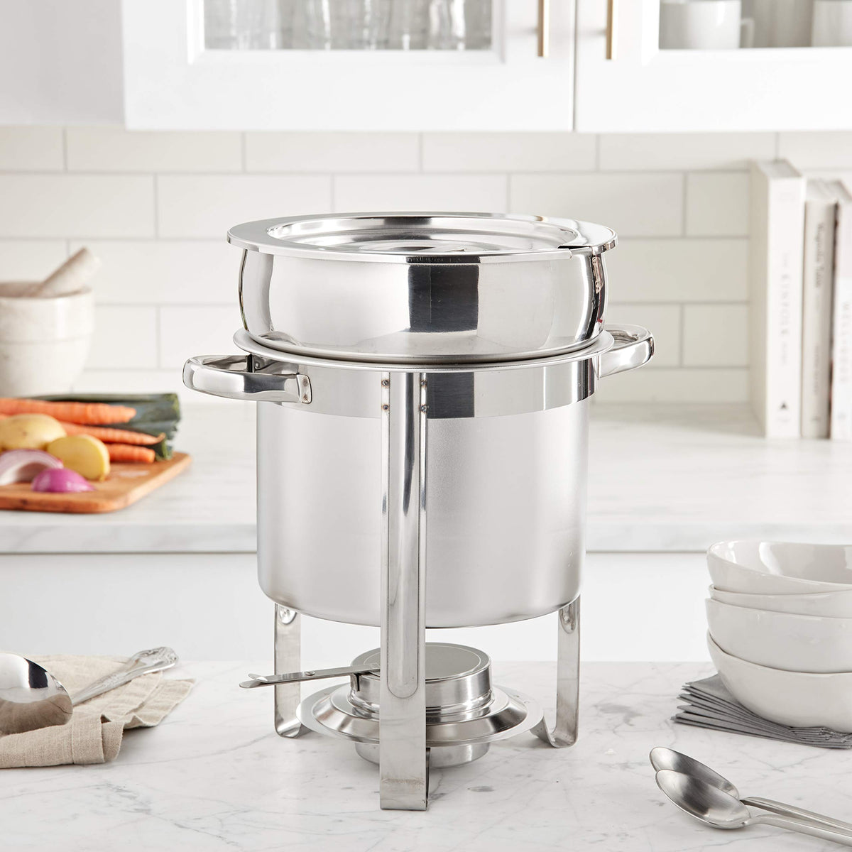 Winware SSLB-15 flat-bottom for even heat distribution when browning