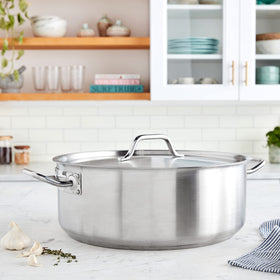 Winware 20 Qt brazier features wide base for maximum cooking surface.