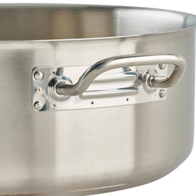 Winware brazier’s six-point riveted handles provide a secure, durable grip.