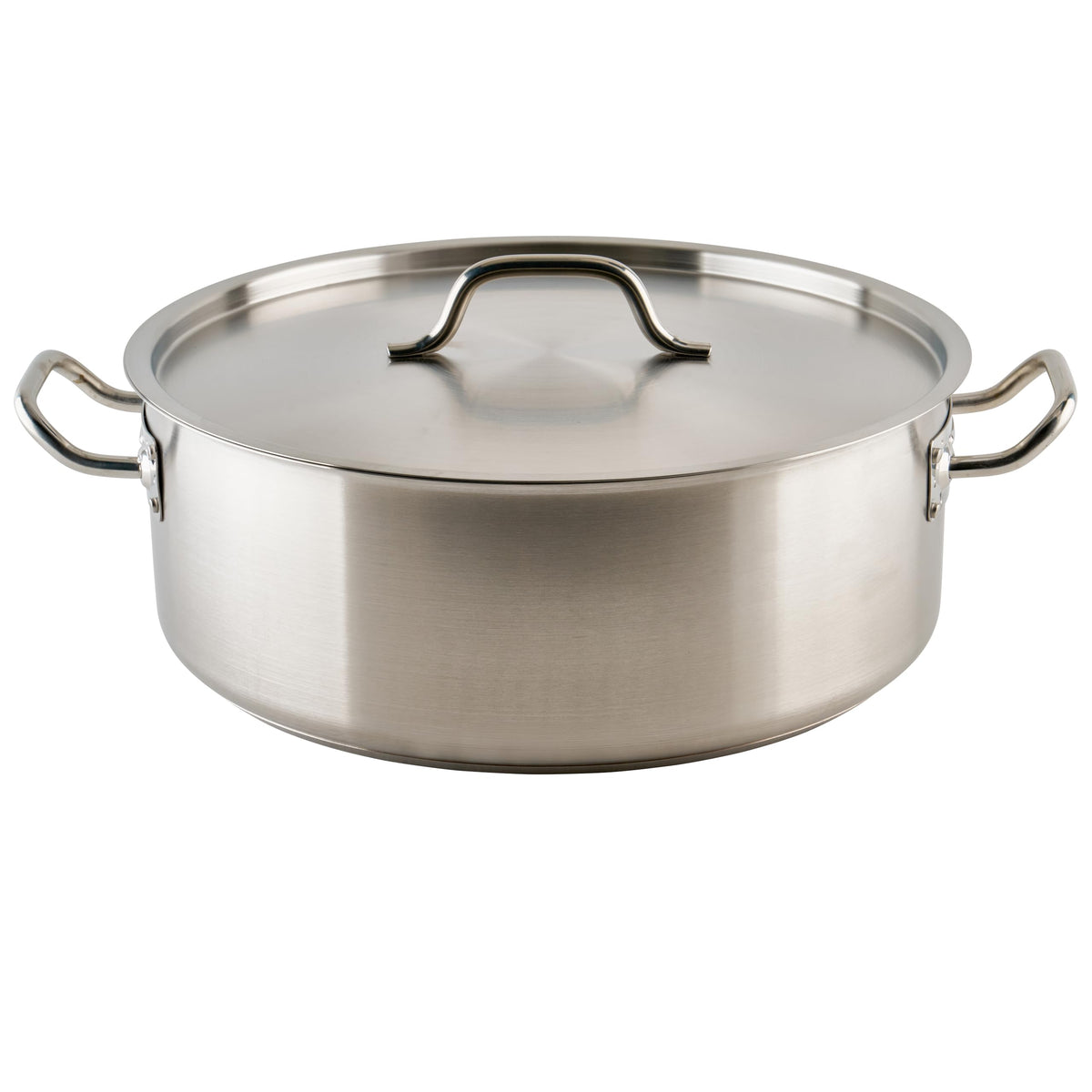 Winware brazier with lid shows flat bottom for even browning.