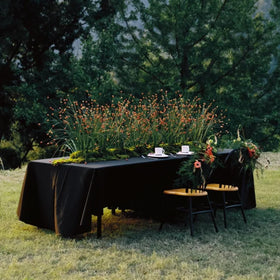 Winwingo tablecloth with machine-washable finish ready for events