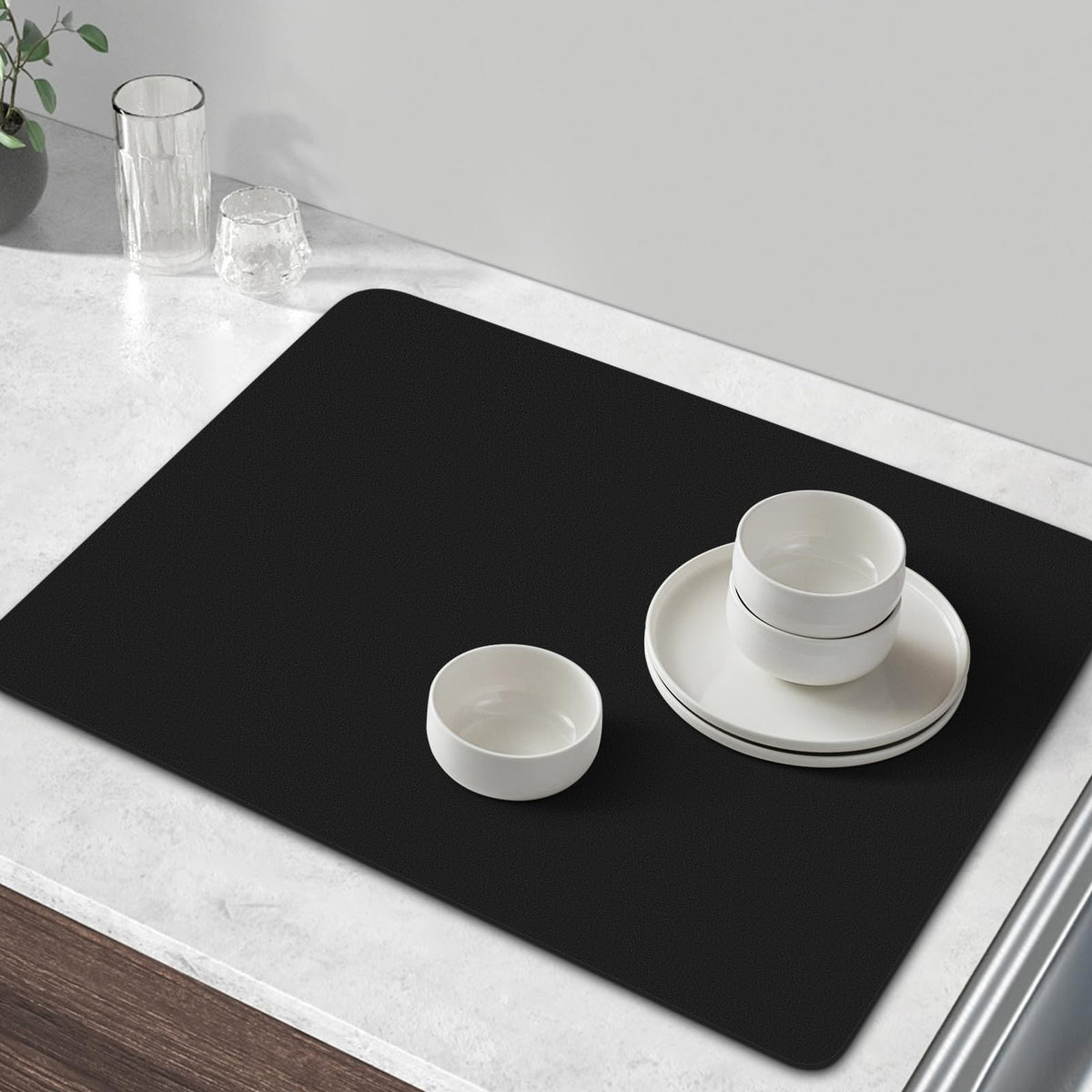 WISELIFE mat protects countertops from spills during daily coffee routines.