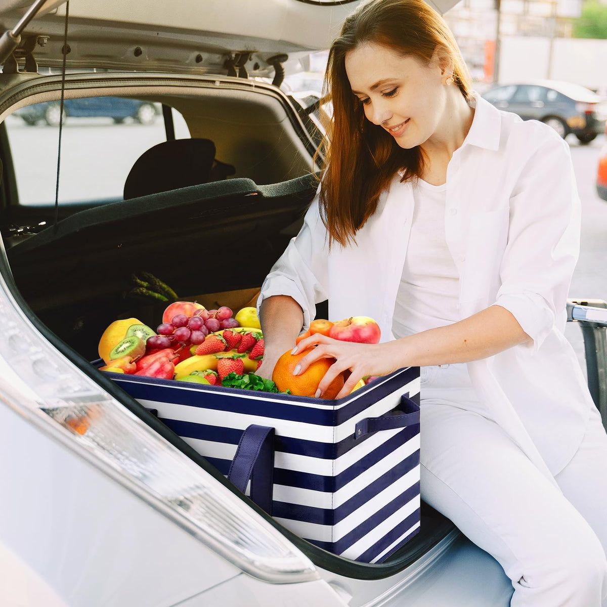 WISELIFE water-resistant fabric protects contents during shopping and outdoor trips.