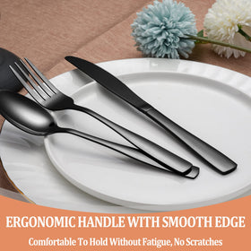 WISKEMA dinner knives with balanced weight for controlled cutting