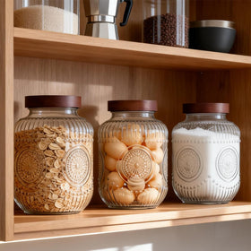 Wissy&Konny wooden lid with stainless steel lining preserves purity and prevents rust.