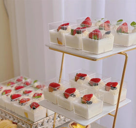 Wnqou lids on dessert cups prevent spills and keep desserts fresh during transport
