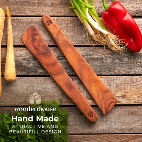 Woodenhouse teak spatula care-free design is plastic-free and sustainable.