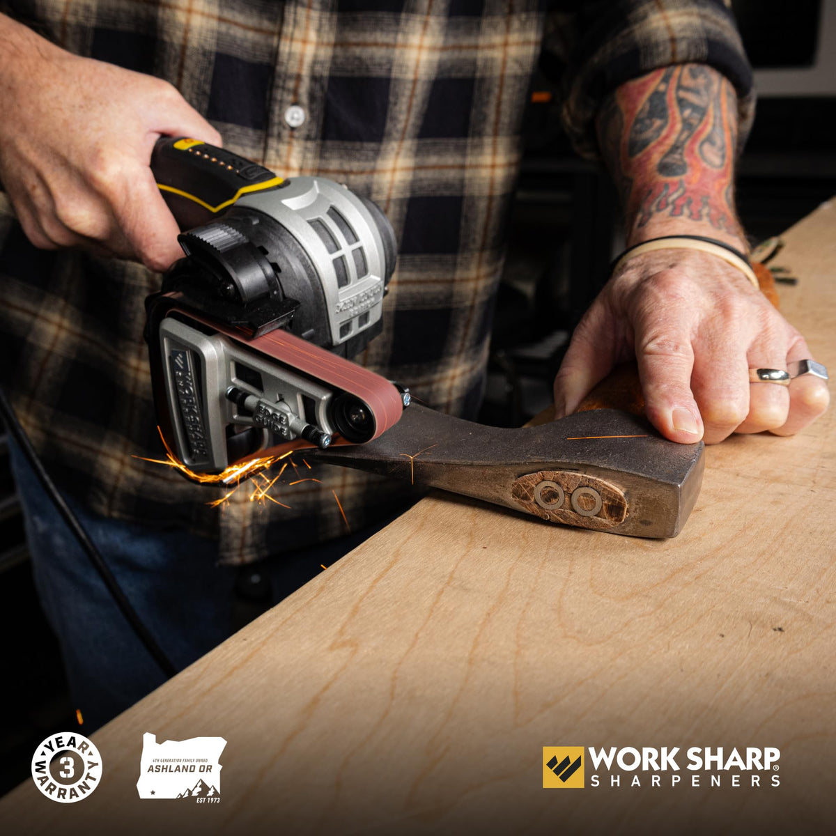 Ken Onion Elite Mk2 edge profiling with the blade grinding attachment in action.