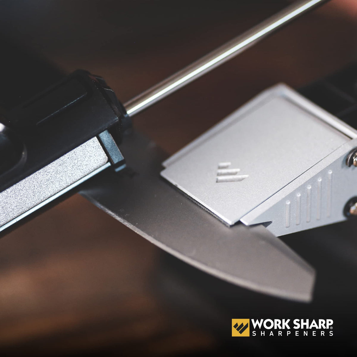Fine ceramic stone for polished edges on kitchen blades