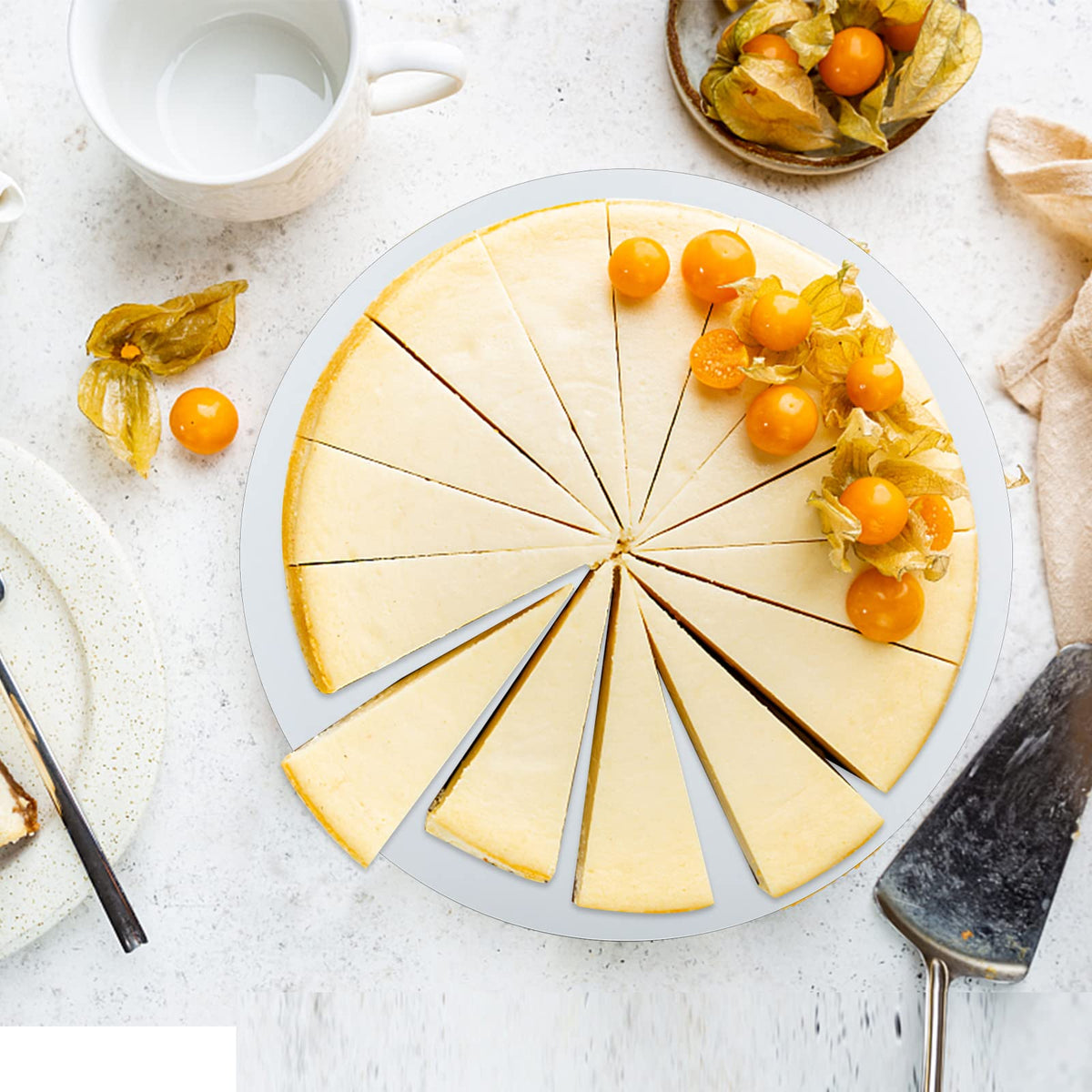 Worldity wooden dowels provide sturdy center supports for layered desserts.