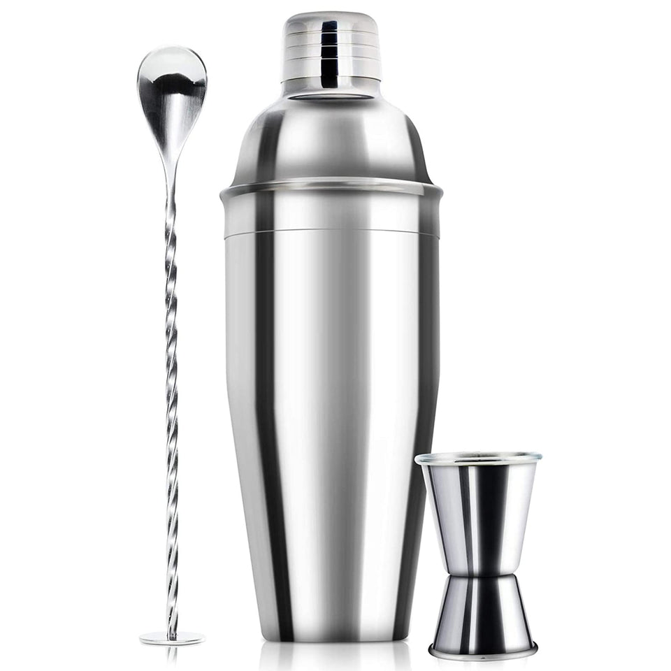 WPHUAW 24oz shaker with built-in strainer for smooth pours