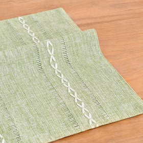 Wracra set of six placemats in sage green for coordinated table protection